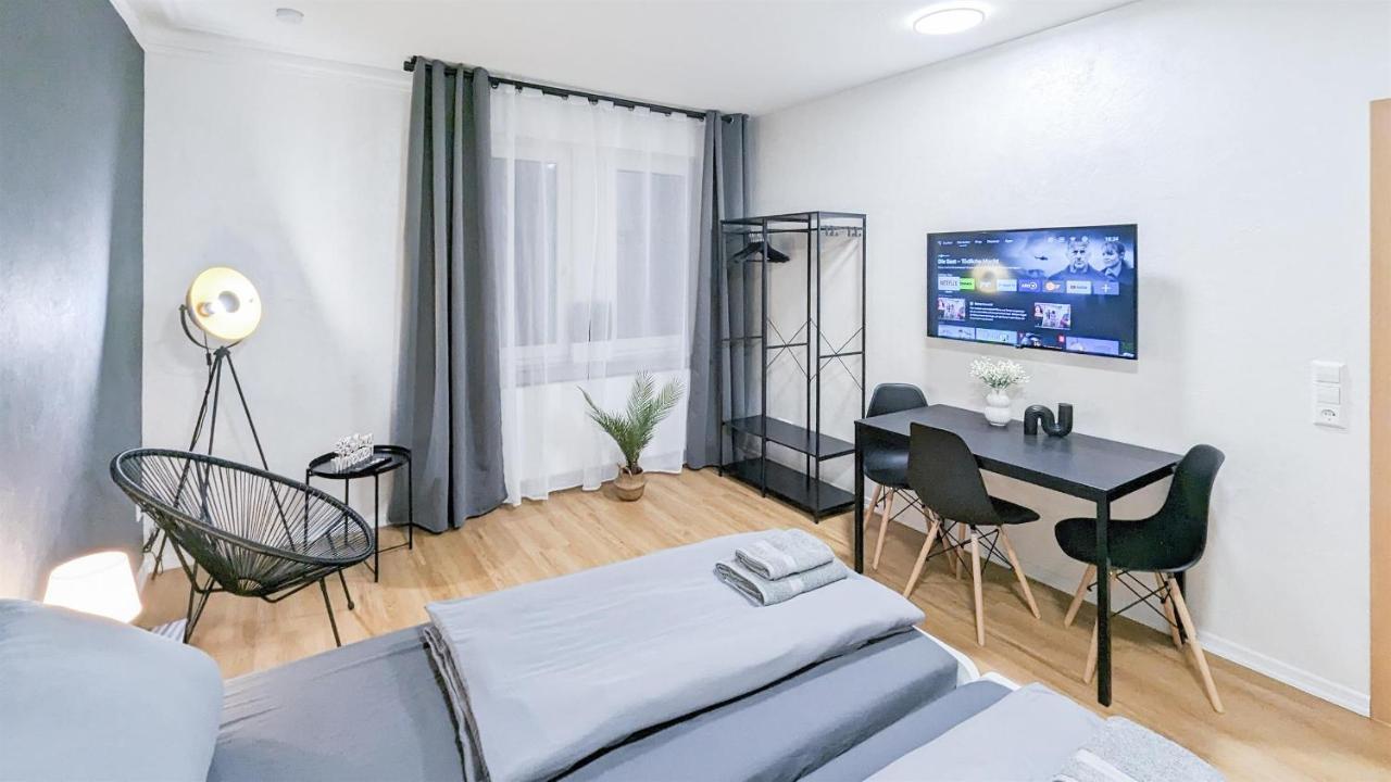 Alfa 4 Zimmer Apartment 8 Personen Netflix Inet Ebk Wm Trockner Stuttgart Exterior foto